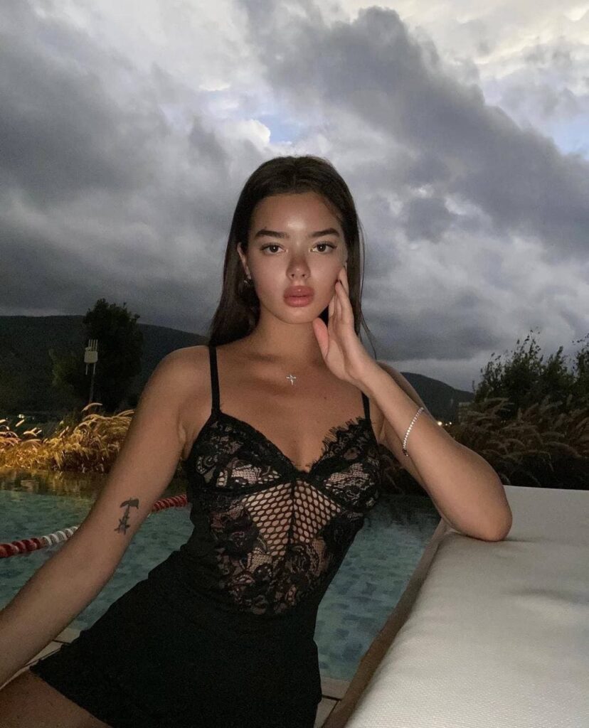 Девушка на час Любовь Premium Models