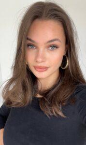 Эскорт-модель Милана Drive Models