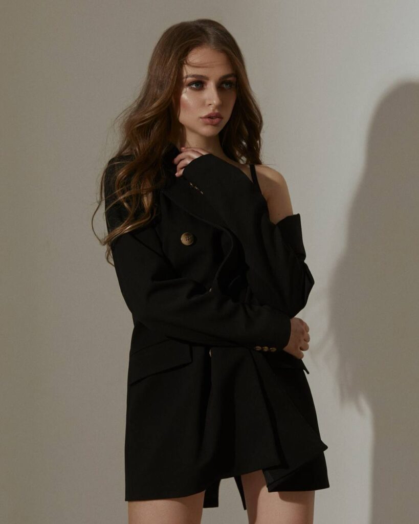 Элитная эскортница Молли Drive Models