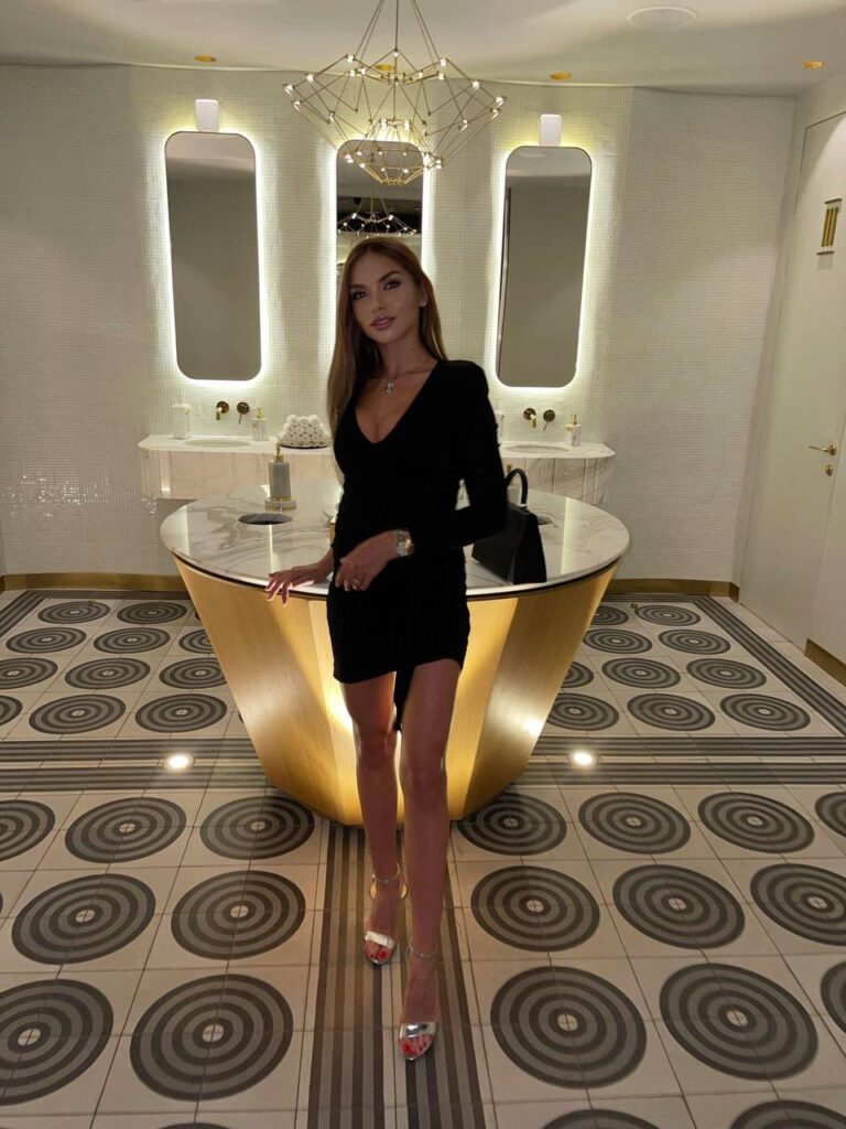 Эскорт-модель Сабина Drive Models